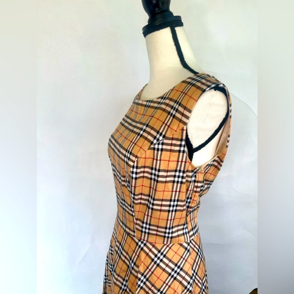 Burberry plaid vibes dress w lining and zipper- full skirt pretty tailoring - Picture 3 of 11
